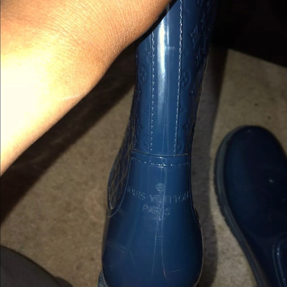 Louis Vuitton Rain boots - Picture 3 of 3
